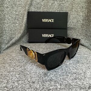 Versace Elegant Black Sunglasses